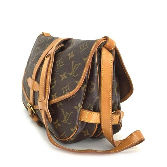 Auth Louis Vuitton Monogram Saumur 30 CrossbodyBag - Picture 4 of 16